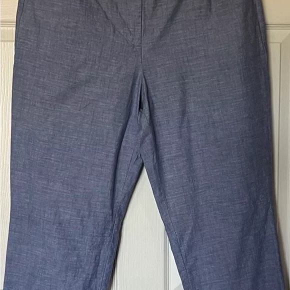 Talbots chambray blue size 12, curvy crop pants. - Picture 1 of 4